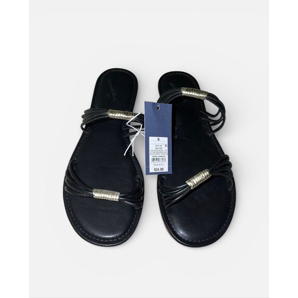 Universal Thread Black Flat Sandals 9.5